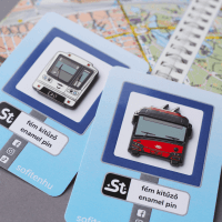 Modern metró kawaii zománcozott fém kitűző