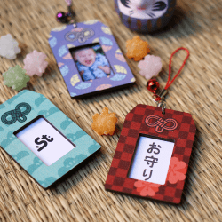 Omamori képkeret bross