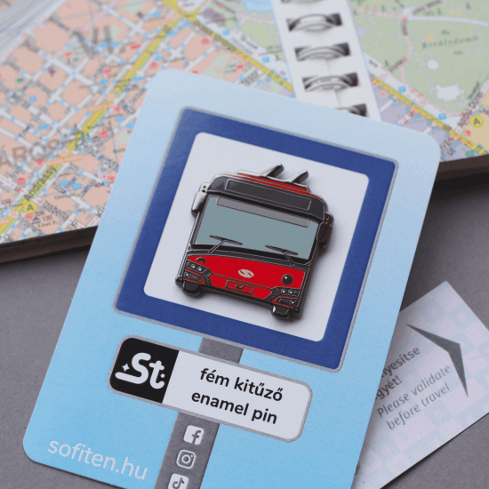 4. generációs trolibusz kawaii zománcozott fém kitűző